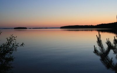 Aitoon Emäntäkoulu Oy ja Aitoon koulutuskeskus toivottavat hyvää juhannusta